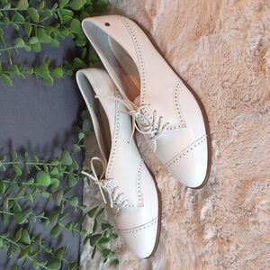 NWOT Etienne Aigner White Leather Oxfords